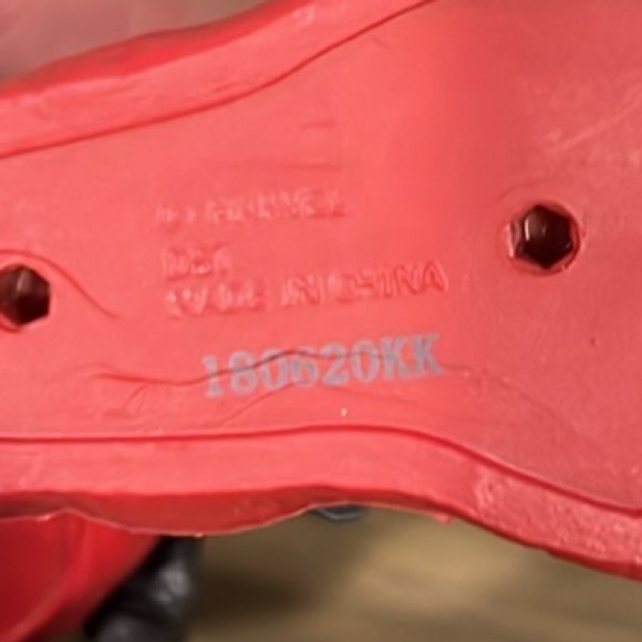 The Marvel legends red Incredible Hulk deluxe action figure - Picture 6 of 8